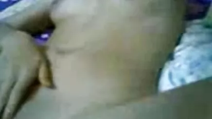 Malagasy belle với xxx hàn quốc dildo 2