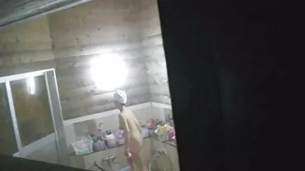 Cameravoyeur-Mẹ phim sexx han có sữa của cô